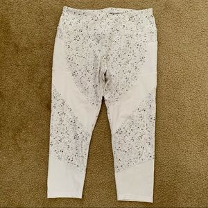 Avia High-Waisted Capri Workout Leggings